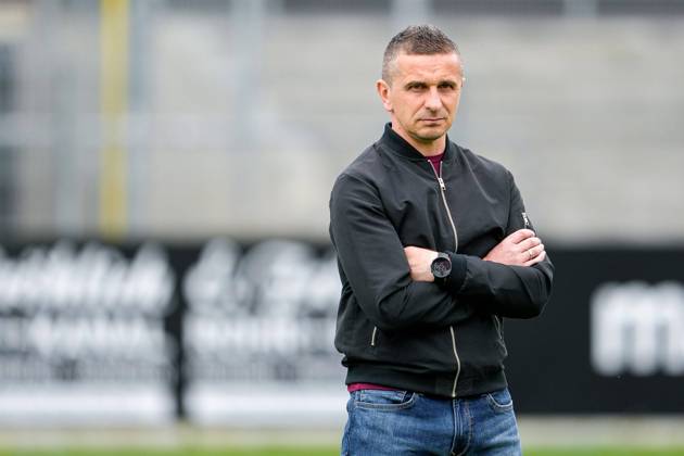 Mersad Selimbegovic (Trainer, Cheftrainer, Regensburg), Einzelbild, Einzelfoto, Aktion, Action, 30.04.2023, Sandhausen (Deutschland), Fussball, 2. Bundesliga, SV Sandhausen - SSV Jahn Regensburg, DFB DFL REGULATIONS PROHIBIT ANY USE OF PHOTOGRAPHS AS IMAGE SEQUENCES AND OR QUASI-VIDEO.