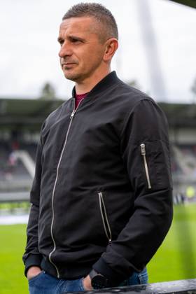 Mersad Selimbegovic (SSV Jahn Regensburg, Trainer), GER, SV Sandhausen vs. SSV Jahn Regensburg, Fussball, 2.Bundesliga, 30. Spieltag, Spielzeit 2022 2023, 30.04.2023, REGULATIONS PROHIBIT ANY USE OF PHOTOGRAPHS AS IMAGE SEQUENCES, GER, SV Sandhausen vs. SSV Jahn Regensburg, Fussball, 2.Bundesliga, 30. Spieltag, Spielzeit 2022 2023, 30.04.2023 Sandhausen Copyright: xStefanxMayerx EP_EER