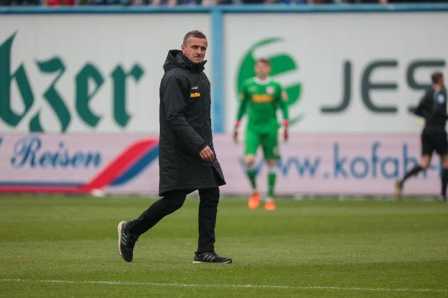 Trainer Mersed Selimbegovic (Regensburg) ; GER, FC Hansa Rostock vs. SSV Jahn Regensburg, Fussball, 2. Bundesliga, 31. Spieltag, Spielzeit 2022 2023, 06.05..2023, DFL REGULATIONS PROHIBIT ANY USE OF PHOTOGRAPHS AS IMAGE SEQUENCES AND OR QUASI-VIDEO, GER, FC Hansa Rostock vs. SSV Jahn Regensburg, Fussball, 2. Bundesliga, 31. Spieltag, Spielzeit 2022 2023, 06.05..2023 Rostock Copyright: xAndyxBuenning xEibner-Pressefotox EP_abg