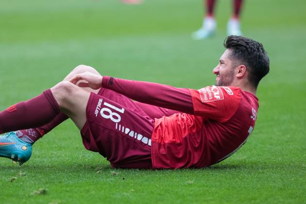 Frust, Enttaeuschung, Zorn bei Aygün Yildirim (Regensburg) ; GER, FC Hansa Rostock vs. SSV Jahn Regensburg, Fussball, 2. Bundesliga, 31. Spieltag, Spielzeit 2022 2023, 06.05..2023, DFL REGULATIONS PROHIBIT ANY USE OF PHOTOGRAPHS AS IMAGE SEQUENCES AND OR QUASI-VIDEO, GER, FC Hansa Rostock vs. SSV Jahn Regensburg, Fussball, 2. Bundesliga, 31. Spieltag, Spielzeit 2022 2023, 06.05..2023 Rostock Copyright: xAndyxBuenning xEibner-Pressefotox EP_abg