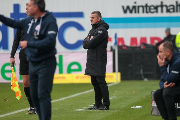 Trainer Mersed Selimbegovic (Regensburg) ; GER, FC Hansa Rostock vs. SSV Jahn Regensburg, Fussball, 2. Bundesliga, 31. Spieltag, Spielzeit 2022 2023, 06.05..2023, DFL REGULATIONS PROHIBIT ANY USE OF PHOTOGRAPHS AS IMAGE SEQUENCES AND OR QUASI-VIDEO, GER, FC Hansa Rostock vs. SSV Jahn Regensburg, Fussball, 2. Bundesliga, 31. Spieltag, Spielzeit 2022 2023, 06.05..2023 Rostock Copyright: xAndyxBuenning xEibner-Pressefotox EP_abg