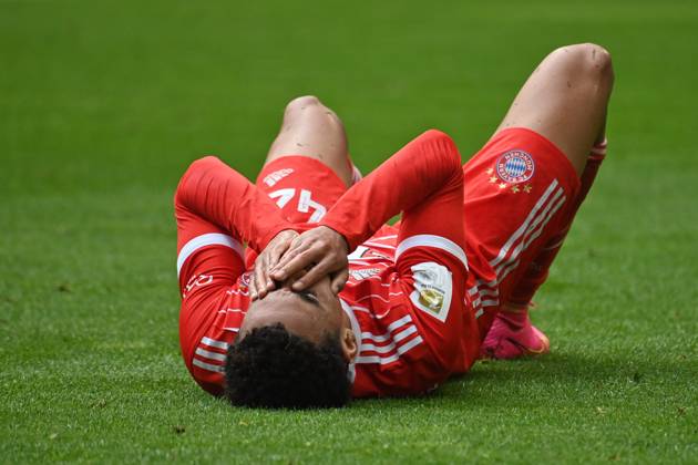 Jamal MUSIALA (Bayern Muenchen), verletzt,Verletzung,Schmerzen, Aktion,Einzelaktion,Einzelbild, Freisteller,Ganzkoerperaufnahme,ganze Figur Fussball 1. Bundesliga Saison 2022 2023, 32.Spieltag, Spieltag32, FC Bayern Muenchen - FC Schalke 04 6-0 am13.05.2023, A L L I A N Z A R E N A.