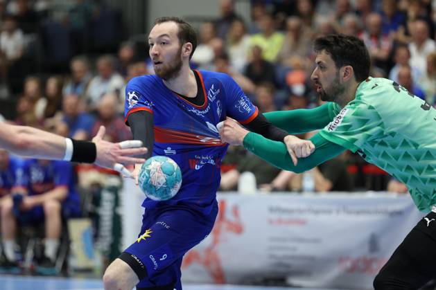 GER, LIQUI MOLY HBL, Bergischer HC vs. Fuechse Berlin 14.05.2023, Mitsubishi Electric HALLE, Duesseldorf, GER, LIQUI MOLY HBL, Bergischer HC vs. Fuechse Berlin , im Bild: Alexander Weck (BHC 9), im Zweikampf gegen Marko Kopljar (Fuechse Berlin 35),