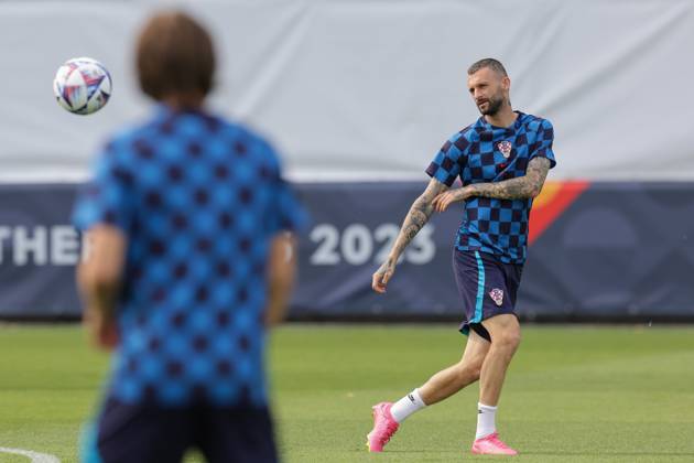 Training of the Croatian national football team Marcelo Brozovic of Croatia at the training of the Croatian national football team on the field of Feyenoord s football academy in Rotterdam, Netherlands on June 17, 2023. LukaxStanzl PIXSELL