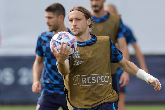 Training of the Croatian national football team Lovro Majer of Croatia at the training of the Croatian national football team on the field of Feyenoord s football academy in Rotterdam, Netherlands on June 17, 2023. LukaxStanzl PIXSELL