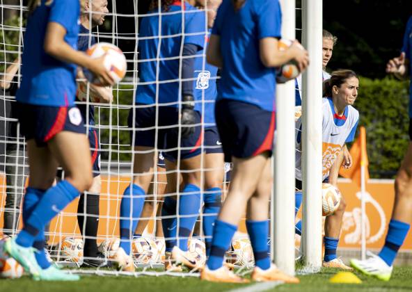 ZEIST - Danielle van de Donk during a training session of the Dutch women s national team, Nationalteam The Orange Lionesses have started preparing for the World Cup. ANP KOEN VAN WEEL xVIxANPxSportx xxANPxIVx 471985872 originalFilename: 471985872