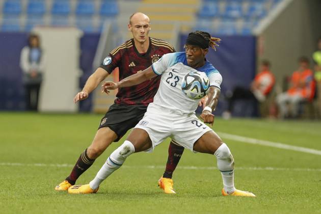 UEFA U21, U 21 EM, Deutschland - England, 3. Gruppenspiel, 28.06.2023, Batumi Noni MADUEKE ( 23, England), Henning MATRICIANI ( 14, Deutschland, FC Schalke 04), UEFA U21-Fussball-Europameisterschaft in Rumaenien und Georgien, Deutschland - England, 3. Gruppenspiel, 28.06.2023, Batumi Copyright: xBEAUTIFULxSPORTS Meuselx
