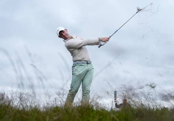 Mandatory Credit: Photo by Stuart Wallace Shutterstock (14003901j) Rory McIlroy (NIR) plays out of the rough on the 2nd hole during the final round. Genesis Scottish Open, Day Four, Golf, The Renaissance Club, North Berwick, UK - 16 Jul 2023 Genesis Scottish Open, Day Four, Golf, The Renaissance Club, North Berwick, UK - 16 Jul 2023 Copyright: xStuartxWallace Shutterstockx 14003901j