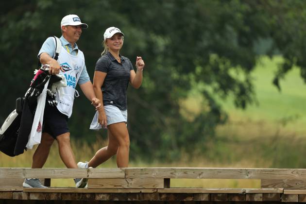 Dana Open Mia Hammond crosses the bridge on the way to the second green during the final round of the Dana Open at Highland Meadows Golf Club in Sylvania, Ohio USA, on Sunday, July 16, 2023. Sylvania Ohio United States  Copyright: xJorgexLemusx originalFilename:lemus-danaopen230716_npeBi.jpg