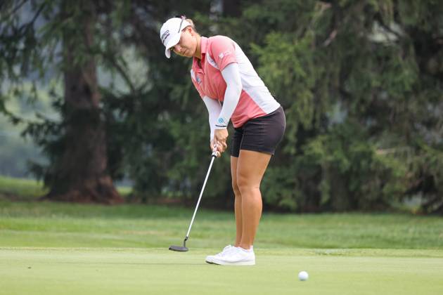 SYLVANIA, OH - JULY 16: Stephanie Kyriacou, of Australia, watches her put on the ninth green during the final round of the LPGA, Golf Damen Dana Open on July 16, 2023 at Highland Meadows Golf Club in Sylvania, Ohio. (Photo by Scott W. Grau Icon Sportswire) GOLF: JUL 16 LPGA Dana Open EDITORIAL USE ONLY Icon23071604