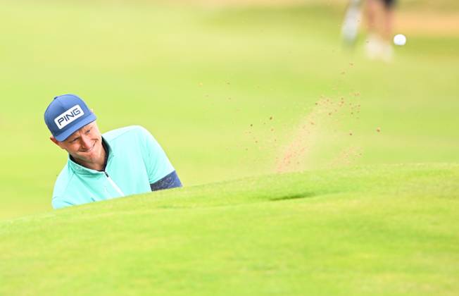 Sport Bilder des Tages Mandatory Credit: Photo by Greig Cowie Shutterstock (14012011af) Adrian Meronk on the 2nd Green The British Open Championship, Practice, Golf, Royal Liverpool Golf Club, Liverpool, UK - 17 Jul 2023 The British Open Championship, Practice, Golf, Royal Liverpool Golf Club, Liverpool, UK - 17 Jul 2023  Copyright: xGreigxCowie Shutterstockx 14012011af