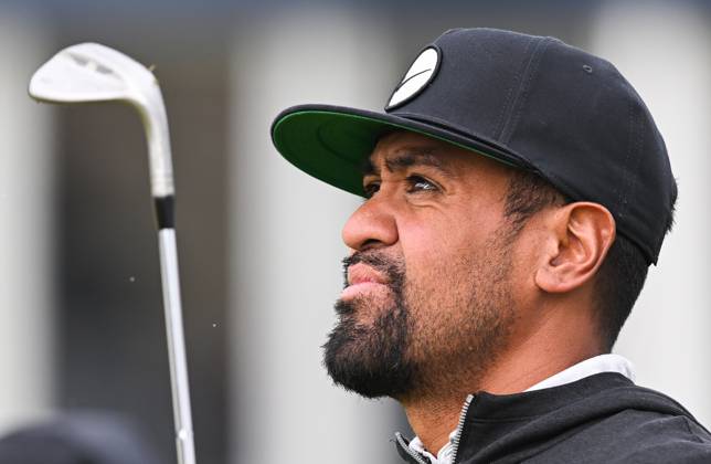 Mandatory Credit: Photo by Greig Cowie Shutterstock (14012011am) Tony Finau on the practice chipping area The British Open Championship, Practice, Golf, Royal Liverpool Golf Club, Liverpool, UK - 17 Jul 2023 The British Open Championship, Practice, Golf, Royal Liverpool Golf Club, Liverpool, UK - 17 Jul 2023  Copyright: xGreigxCowie Shutterstockx 14012011am