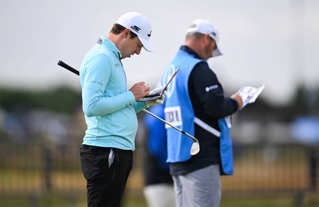 Mandatory Credit: Photo by Greig Cowie Shutterstock (14012011cc) Matt Fitzpatrick and Caddy Billy Foster on the 1st Green The British Open Championship, Practice, Golf, Royal Liverpool Golf Club, Liverpool, UK - 17 Jul 2023 The British Open Championship, Practice, Golf, Royal Liverpool Golf Club, Liverpool, UK - 17 Jul 2023  Copyright: xGreigxCowie Shutterstockx 14012011cc