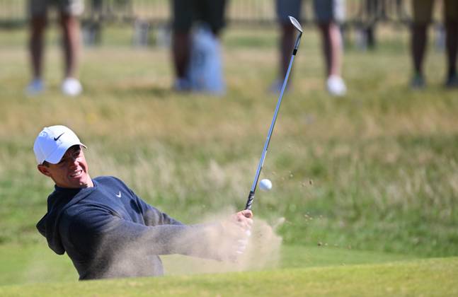 Mandatory Credit: Photo by Greig Cowie Shutterstock (14012011fa) Rory McIlroy on the 1st Green from a bunker The British Open Championship, Practice, Golf, Royal Liverpool Golf Club, Liverpool, UK - 17 Jul 2023 The British Open Championship, Practice, Golf, Royal Liverpool Golf Club, Liverpool, UK - 17 Jul 2023  Copyright: xGreigxCowie Shutterstockx 14012011fa