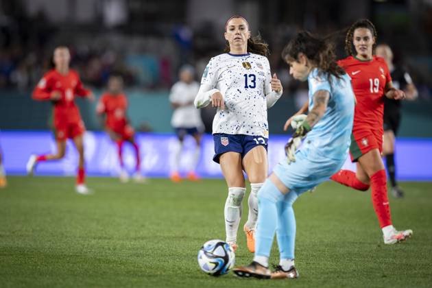 August 1, 2023, Auckland, Auckland, New Zealand: Portugal goalkeeper INES PEREIRA 1 clears the ball as USA forward ALEX MORGAN 13 is coming in on the goal during the second half of the 2023 FIFA Womens World Cup Group E match at the Eden Park Stadium in Auckland, New Zealand. USA 0:0 Portugal Auckland New Zealand - ZUMAb240 20230801_zsp_b240_031 Copyright: xIraxL.xBlackx