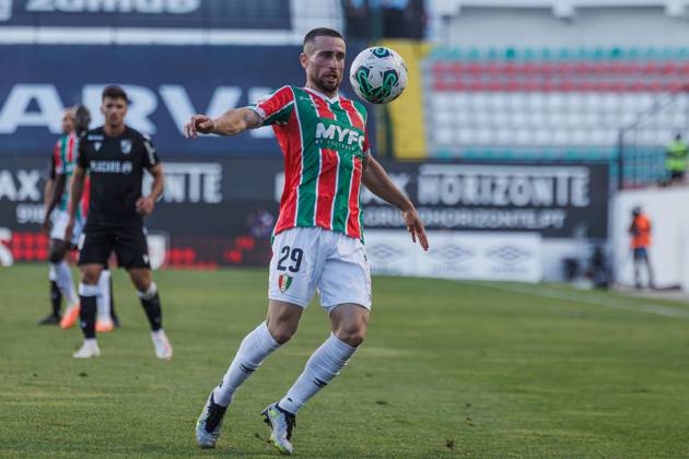 Kikas during Liga Portugal 23 24 game between CF Estrela Amadora and Vitoria SC at Estadio Jose Gomes, Amadora, Lisbon, Portugal. (Maciej Rogowski) Lisbon Estadio Jose Gomes Portugal Copyright: xMaciejxRogowskix estrela-vitoriasc-full-13-08-2023-163