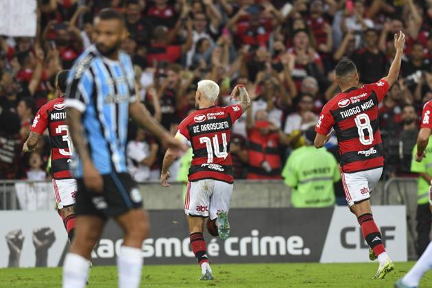 Flamengo x Grêmio RIO DE JANEIRO, RJ - 16.08.2023: FLAMENGO X GRÊMIO - De Arrascaeta celebrates a goal during Flamengo x Grêmio held at the Maracanã Stadium, for the second leg of the Copa do Brasil semi-final, this Wednesday night (16), in Rio de Janeiro, RJ. (Photo: Celso Pupo Fotoarena) x2419464x CelsoxPupo