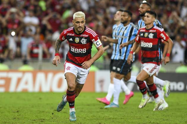Flamengo x Grêmio RIO DE JANEIRO, RJ - 16.08.2023: FLAMENGO X GRÊMIO - De Arrascaeta celebrates a goal during Flamengo x Grêmio held at the Maracanã Stadium, for the second leg of the Copa do Brasil semi-final, this Wednesday night (16), in Rio de Janeiro, RJ. (Photo: Celso Pupo Fotoarena) x2419467x CelsoxPupo