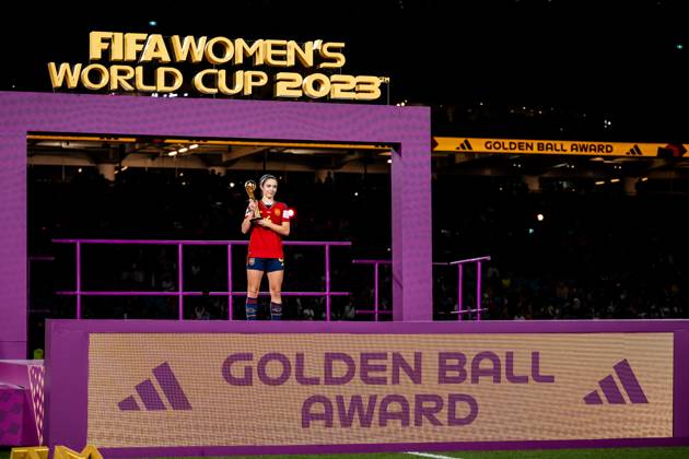 230820 Aitana Bonmati of Spain with the golden ball award after the FIFA Women s World Cup final between Spain and England on August 20, 2023 in Sydney. Photo: Jon Olav Nesvold BILDBYRAN COP 217 MB0706 fotboll football soccer fotball fotbolls-vm världsmästerskap vm fifa womens world cup final spanien england spain 32 dam bbeng fotball vm verdensmesterskap kvinner women Copyright: JONxOLAVxNESVOLD BB230820JE146