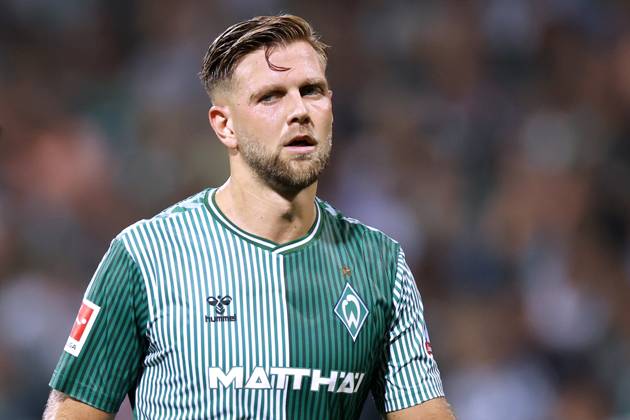 FUELLKRUG Niclas Team Werder Bremen DFL Fussball Bundesliga Saison 2023 - 2024 Spiel Werder Bremen - FC Bayern Muenchen am 18.08. 2023 in Bremen DFL REGULATIONS PROHIBIT ANY USE OF PHOTOGRAPHS as IMAGE SEQUENCES and or QUASI-VIDEO Copyright: xLacixPerenyix