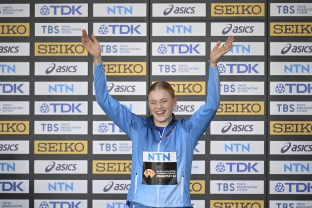 Wilma Murto of Finland on the podium at the medal ceremony for women s pole vault at the IAAF World Athletics Championships in Budapest on August 24, 2023. Budapest Hungary LKFTJK20230824191310KPKE  Copyright: xAnttixAimo-Koivistox LKFTJK20230824191310KPKE