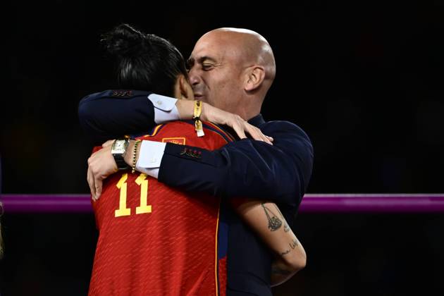 Sydney, Australia, August 20th 2023: Spanish Football Federation (RFEF) President Luis Rubiales kisses Jenni Hermoso after Spain win the FIFA Womens World Cup 2023 final football match between Spain and England at Stadium Australia in Sydney, Australia. (Richard Callis SPP) Copyright: xRichardxCallisx xSPPx spp-en-RiCaSp-rmfc260823-3900