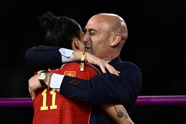 Sydney, Australia, August 20th 2023: Spanish Football Federation (RFEF) President Luis Rubiales kisses Jenni Hermoso after Spain win the FIFA Womens World Cup 2023 final football match between Spain and England at Stadium Australia in Sydney, Australia. (Richard Callis SPP) Copyright: xRichardxCallisx xSPPx spp-en-RiCaSp-rmfc260823-3904