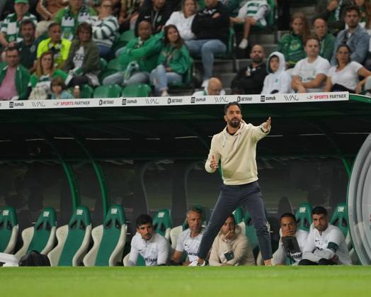 Sporting CP v FC Famalicao - Liga Portugal BETCLIC - 3ª Jornada Ruben Amorim, tà cnico do Sporting CP durante partida entre Sporting CP v FC Famalicao valida pela Liga Portugal BETCLIC - 3ª Jornada no Estadio Josà Alvalade, Lisboa Portugal (Foto de Pedro Loureiro Avant Sports) Lisboa Estadio Josà Alvalade Portugal Copyright: xPedroxLoureirox xAvantxSportsx