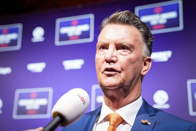 UTRECHT, 04-09-2023, De Fabrique . Eredivisie Awards 2023 , season 2022 - 2023 . Louis van Gaal with his Eredivisie Oeuvre Award Eredivisie Awards 2023  x22221795x Copyright: