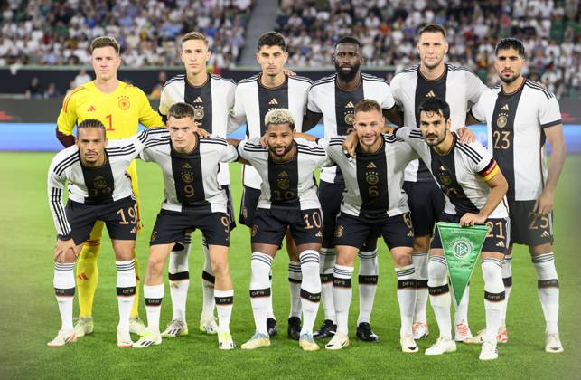 Team GER, hinten v.l. Torwart Marc-Andre TER STEGEN (GER), Nico SCHLOTTERBECK (GER), Kai HAVERTZ (GER), Antonio RUEDIGER (Rüdiger) (GER), Niklas SUELE (Süle) (GER), Emre CAN (GER), vorne v.l. Leroy SANE (GER), Florian WIRTZ (GER), Serge GNABRY (GER), Joshua KIMMICH (GER), lkay GUENDOGAN (Gündogan) (GER) Fussball Freundschaftsspiel, Deutschland (GER) - Japan (JPN) 1:4, am 09.09.2023 in Wolfsburg Deutschland. Â