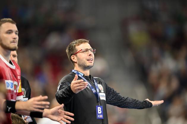 Trainer Jaron SIEWERT (B) Gestik, Geste, Handball 1. Bundesliga, 04.Spieltag, Bergischer HC (BHC) - Fuechse Berlin (B) 30:34, am 10.09.2023 in Duesseldorf Deutschland. o‚ÂÂ