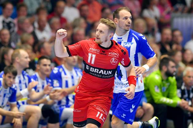 Jubel bei Dimitri Ignatow (MT Melsungen 11), Kai Haefner (TVB Stuttgart 34) (R) enttaeuscht, frustriert, Emotion , GER, MT Melsungen - TVB Stuttgart, Handball, 1. Bundesliga, 5. Spieltag, Saison 2023 2024, 15.09.2023 GER, MT Melsungen - TVB Stuttgart, Handball, 1. Bundesliga, 5. Spieltag, Saison 2023 2024, 15.09.2023 Kassel Copyright: xEibner-Pressefoto RolandxSippelx EP_RSL