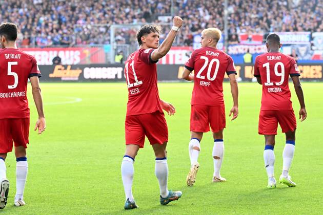 2. Bundesliga - Holstein Kiel - Hertha BSC Berlin am 24.09.2023 im Holstein-Stadion in Kiel Jubel, Torjubel, Torschuetze, Torschütze Fabian Reese (Hertha BSC Berlin) jubelt nach seinem Tor zum 2:3