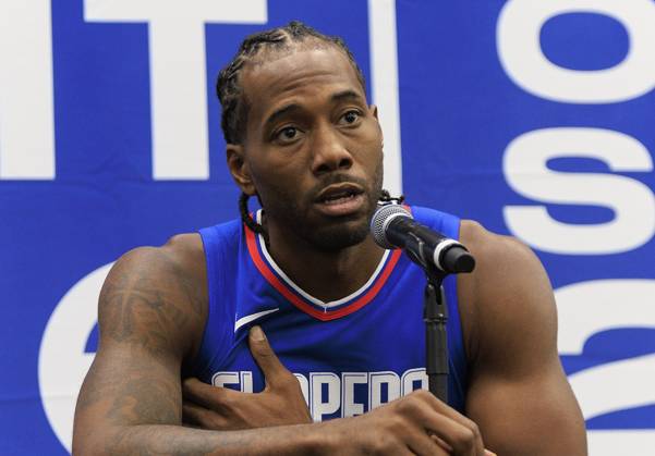 October 2, 2023, Playa Vista, California, USA: Kawhi Leonard 2 is interviewed during the Clippers Media Day on Monday October 2, 2023 at the Honey Training Center in Playa Vista, California. ARIANA RUIZ PI Playa Vista USA - ZUMAp124 20231002_zaa_p124_034 Copyright: xArianaxRuizx