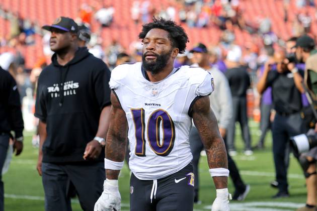 CLEVELAND, OH - OCTOBER 01: Baltimore Ravens cornerback Arthur Maulet (10) leaves the field following the National Football League game between the Baltimore Ravens and Cleveland Browns on October 1, 2023, at Cleveland Browns Stadium in Cleveland, OH. (Photo by Frank Jansky Icon Sportswire) NFL, American Football Herren, USA OCT 01 Ravens at Browns EDITORIAL USE ONLY Icon231001143