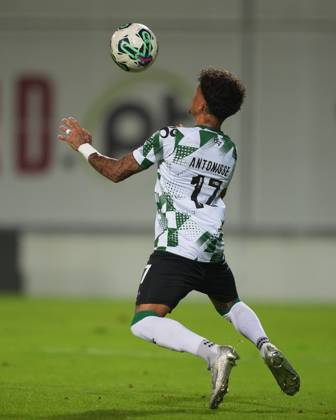Moreirense FC v Boavista FC - Liga Portugal BETCLIC - 8ª Jornada Jeremy Antonisse do Moreirense FC durante partida entre Moreirense FC v Boavista FC valida pela Liga Portugal BETCLIC - 8ª Jornada no Estadio Comendador Joaquim de Almeida Freitas, Moreira de Conegos, Portugal (Foto de Pedro Loureiro Avant Sports) Moreira de Conegos Estadio Comendador Joaquim de Almeida Freitas Portugal Copyright: xPedroxLoureiro AvantxSportsx