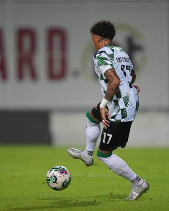 Moreirense FC v Boavista FC - Liga Portugal BETCLIC - 8ª Jornada Jeremy Antonisse do Moreirense FC durante partida entre Moreirense FC v Boavista FC valida pela Liga Portugal BETCLIC - 8ª Jornada no Estadio Comendador Joaquim de Almeida Freitas, Moreira de Conegos, Portugal (Foto de Pedro Loureiro Avant Sports) Moreira de Conegos Estadio Comendador Joaquim de Almeida Freitas Portugal Copyright: xPedroxLoureiro AvantxSportsx