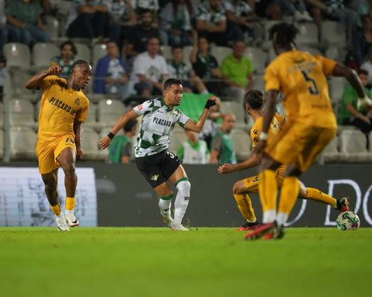 Moreirense FC v Boavista FC - Liga Portugal BETCLIC - 8ª Jornada Madson do Moreirense FC durante partida entre Moreirense FC v Boavista FC valida pela Liga Portugal BETCLIC - 8ª Jornada no Estadio Comendador Joaquim de Almeida Freitas, Moreira de Conegos, Portugal (Foto de Pedro Loureiro Avant Sports) Moreira de Conegos Estadio Comendador Joaquim de Almeida Freitas Portugal Copyright: xPedroxLoureiro AvantxSportsx