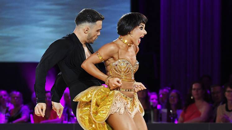 Tanz-Weltmeisterschaft Latein und Showdance Standard 2023 in Leipzig - WDSF PD World Championships (14.10.2023) Sergiu Maruster und Anastasia Stan (Republik Moldau Moldawien) bei der Tanz-EM Latein in Leipzig (14.10.2023). Maruster Stan gewinnen EM-Bronze. Leipzig Sachsen Deutschland Leipziger Messegelände - Neue Messe Leizig