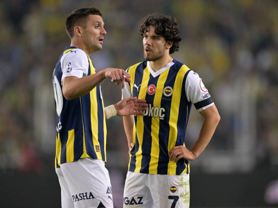 ISTANBUL - (l-r) Dusan Tadic of Fenerbahce SK, Ferdi Kadioglu of Fenerbahce SK during the Turkish Super Lig match between Fenerbahce AS and Hatayspor at Ulker Stadium on October 22, 2023 in Istanbul, Turkey. ANP Hollandse Hoogte Turkish Super Lig 2023 2024 xVIxANPxSportx xGerritxvanxKeulenxIVx 481820656 originalFilename: 481820656