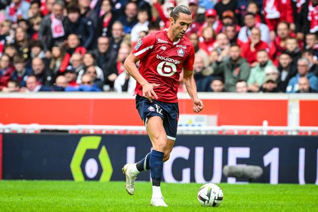 October 22, 2023, Villeneuve-d Ascq, France, France: Yusuf YAZICI of Lille during the Ligue 1 match between Lille OSC (LOSC) and Stade Brestois (Brest) at Pierre Mauroy Stadium on October 22, 2023 in Villeneuve-d Ascq near Lille, France. Villeneuve-d Ascq France - ZUMAm308 20231022_zsp_m308_018 Copyright: xMatthieuxMirvillex