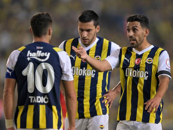 ISTANBUL - (l-r) Dusan Tadic of Fenerbahce SK, Umut Nayir of Fenerbahce SK, Irfan Can Kahveci of Fenerbahce SK during the Turkish Super Lig match between Fenerbahce AS and Hatayspor at Ulker Stadium on October 22, 2023 in Istanbul, Turkey. ANP Hollandse Hoogte Turkish Super Lig 2023 2024 xVIxANPxSportx xGerritxvanxKeulenxIVx 482590742 originalFilename: 482590742