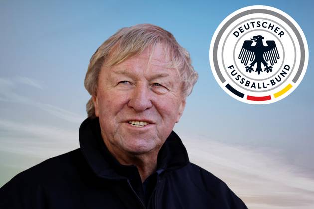 Deutschland 06. November 2023: Fussball, Herren, Saison 2023 2024, DFB, Bundestrainer Frauen ! Achtung Fotomontage ! Hier im Bild Horst Hrubesch, interims Bundestrainer Frauen Fussball, Nationalmannschaft, Kopf, Portrait, im Hintergrund das Logo, Wappen des DFB, Deutschen Fussball Bund, Symbolbild