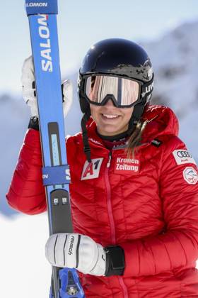 ALPINE SKIING - Ski Austria, training SOELDEN,AUSTRIA,08.NOV.23 - ALPINE SKIING - Ski Austria, downhill, training, ladies. Image shows Nadine Fest (AUT).  GEPAxpictures xPatrickxSteiner