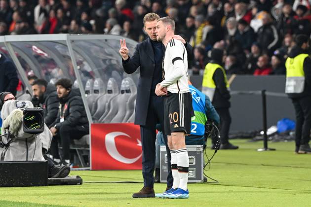 Fussball, Herren, Saison 2023 2024, Länderspiel in Berlin, Deutschland - Türkei, v. l. Trainer Bundestrainer Julian Nagelsmann (Deutschland) und Marvin Ducksch (Deutschland), 18.11. 2023, Copyright: xMatthiasxKochx