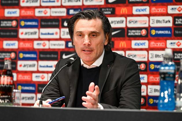 Fussball, Herren, Saison 2023 2024, Länderspiel in Berlin, Deutschland - Türkei, v. l. Trainer Vincenzo Montella (Türkei) bei der Pressekonferenz nach dem Spiel, 18.11. 2023, Copyright: xMatthiasxKochx