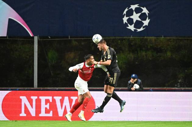 Fussball, Herren, Saison 2023 2024, UEFA Champions League (Gruppe C, 5. Spieltag), SC Sporting Braga - 1. FC Union Berlin (1:1), v. l. Rodrigo Zalazar (SC Sporting Braga), Robin Knoche (1. FC Union), 29.11. 2023, Copyright: xMatthiasxKochx