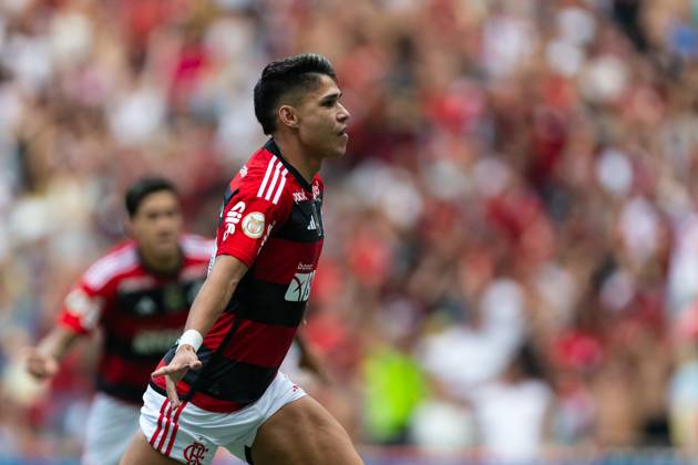 December 3, 2023, Rio de Janeiro, Brazil, Brazil: LUIZ ARAUJO of Flamengo celebrates during the match between Flamengo and Cuiaba as part of Brasileirao Serie A 2023 at Maracana Stadium on December 03, 2023 in Rio de Janeiro, Brazil. Rio de Janeiro Brazil - ZUMAc227 20231203_zsp_c227_052 Copyright: xRuanoxCarneirox