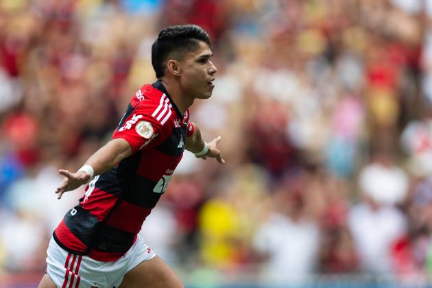 December 3, 2023, Rio de Janeiro, Brazil, Brazil: LUIZ ARAUJO of Flamengo celebrates during the match between Flamengo and Cuiaba as part of Brasileirao Serie A 2023 at Maracana Stadium on December 03, 2023 in Rio de Janeiro, Brazil. Rio de Janeiro Brazil - ZUMAc227 20231203_zsp_c227_060 Copyright: xRuanoxCarneirox