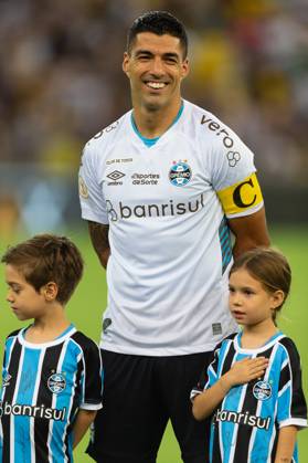 December 6, 2023, Rio de Janeiro, Brazil, Brazil: LUIS SUAREZ of Gremio during the match between Fluminense and Gremio as part of Brasileirao Serie A 2023 at Nilton Santos Stadium on December 06, 2023 in Rio de Janeiro, Brazil. Rio de Janeiro Brazil - ZUMAc227 20231206_zsp_c227_062 Copyright: xRuanoxCarneirox